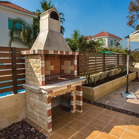 Rent Private 364 Villa *